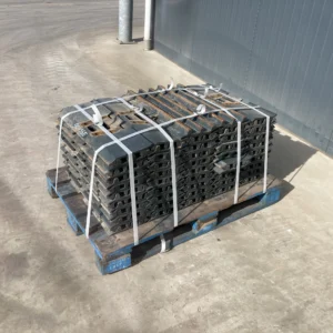 https://ekskavatoriaipigiau.lt/wp-content/uploads/2025/09/HYUNDAI-3-GROUSER-600mm-904165-3-L-300x300.webp