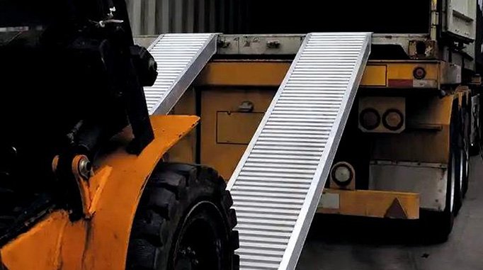 Metalmec S.r.l. - pakrovimo rampos ir krovos sistemos-02