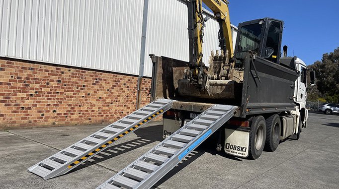 Metalmec S.r.l. - pakrovimo rampos ir krovos sistemos-03